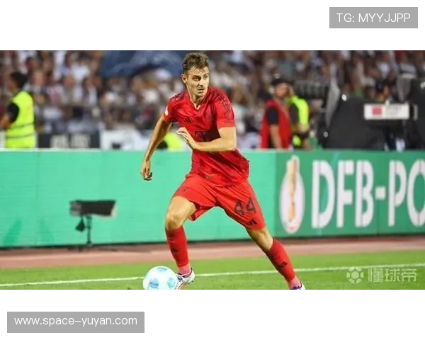 斯塔尼希奇头球破旧主，拜仁客场迅速取得领先